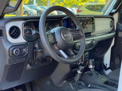 Used 2026 Jeep Wrangler Unlimited Sport AWD/4WD image 10
