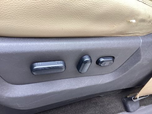 Used 2015 Ford F250 Lariat w/ Lariat Ultimate Package image 17