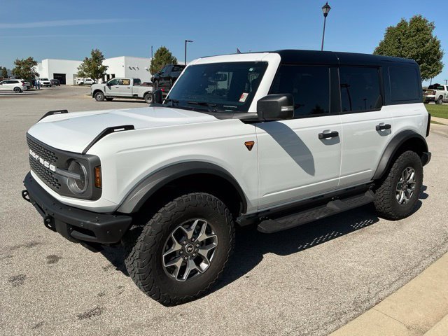 Used 2024 Ford Bronco Badlands AWD/4WD image 3