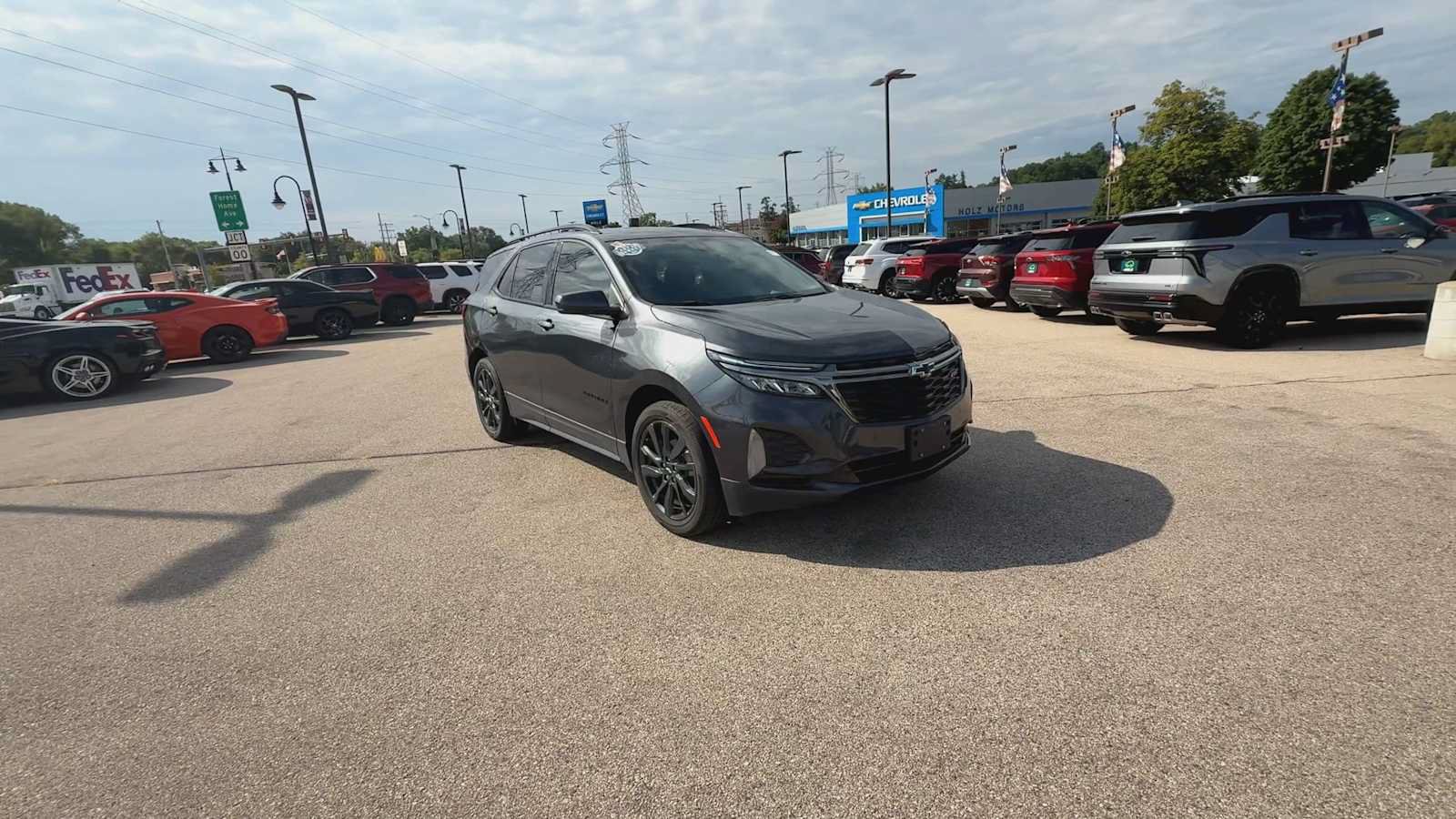 Certified 2023 Chevrolet Equinox RS FWD image 2
