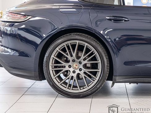 Used 2023 Porsche Panamera 4 Platinum Edition w/ Assistance Package AWD/4WD image 10