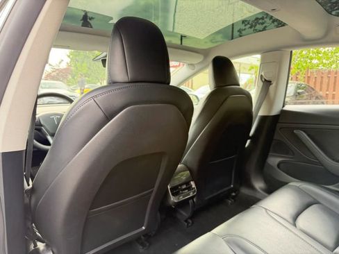 Used 2021 Tesla Model 3 Standard Range Plus RWD image 17