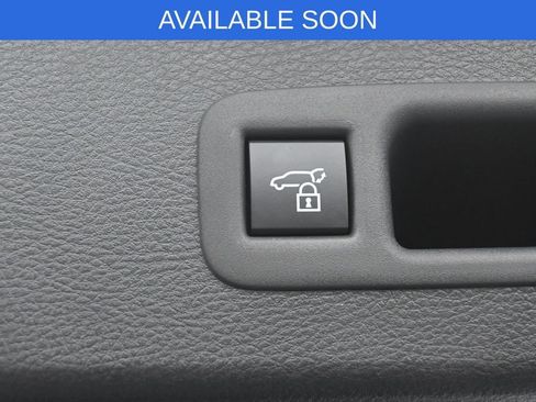 Used 2026 Toyota Sienna XLE FWD image 31