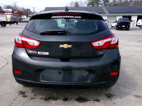 Used 2019 Chevrolet Cruze LT image 9
