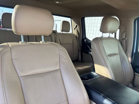 Used 2019 Ford F250 Lariat w/ Chrome Package image 17