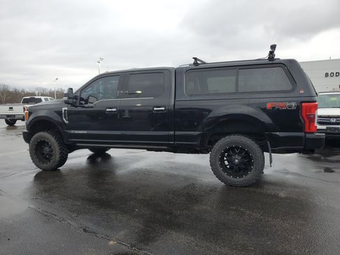 Used 2017 Ford F250 Platinum w/ Platinum Ultimate Package image 8