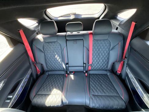 Used 2025 Genesis GV70 3.5T Sport w/ Sport Advanced Package image 15