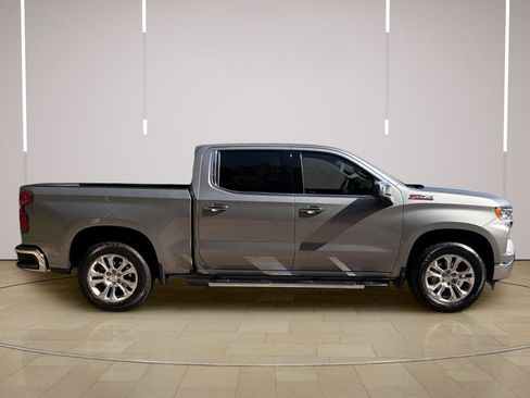 Used 2023 Chevrolet Silverado 1500 LTZ AWD/4WD image 7