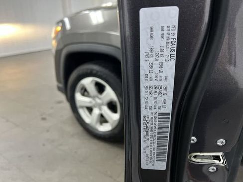 Used 2019 Jeep Compass Latitude w/ Popular Equipment Group image 33