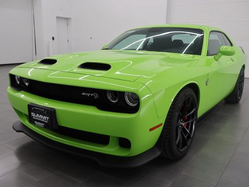 Used 2023 Dodge Challenger SRT Hellcat RWD image 7