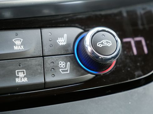 Used 2018 Buick LaCrosse Premium FWD image 32