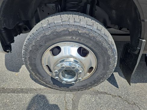 Used 2022 Ford F350 Lariat w/ Chrome Package AWD/4WD image 39