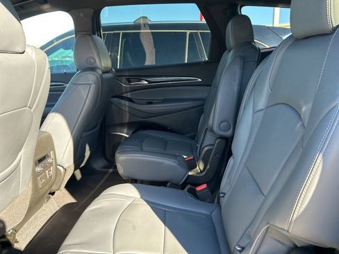 Used 2024 Buick Enclave Premium image 40