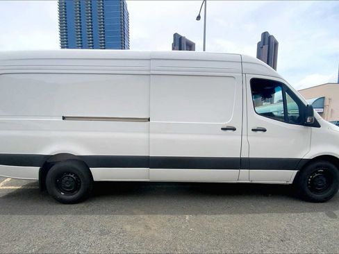 New 2025 Mercedes-Benz Sprinter 2500 image 8