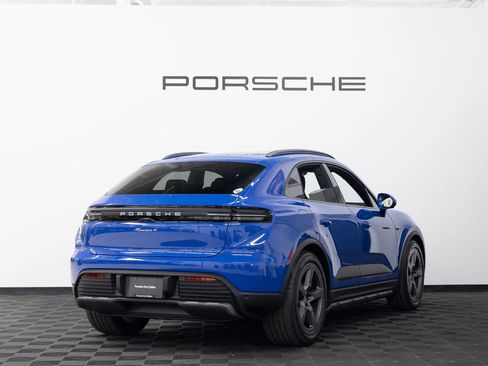 New 2026 Porsche Macan 4 Electric AWD/4WD image 7