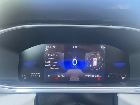 Certified 2025 Volkswagen Taos SE AWD/4WD image 23