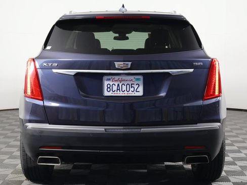 Used 2018 Cadillac XT5 Luxury w/ Driver Awareness Package FWD image 5