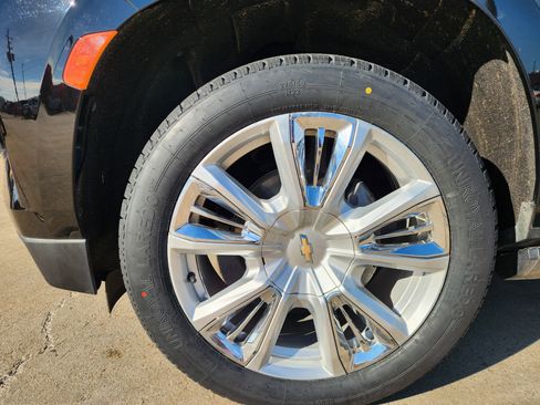 Used 2021 Chevrolet Tahoe High Country w/ Premium Package image 11