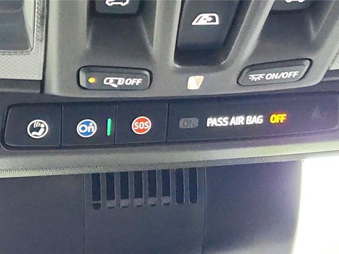 Used 2024 GMC Sierra 1500 Denali AWD/4WD image 28