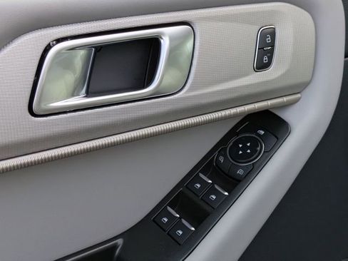 New 2026 Ford Explorer Active w/ Active Comfort Package image 12