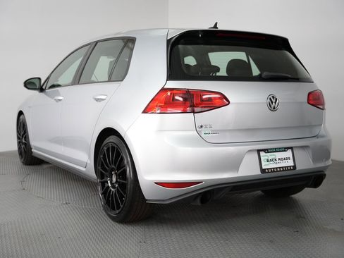Used 2015 Volkswagen GTI SE FWD image 7