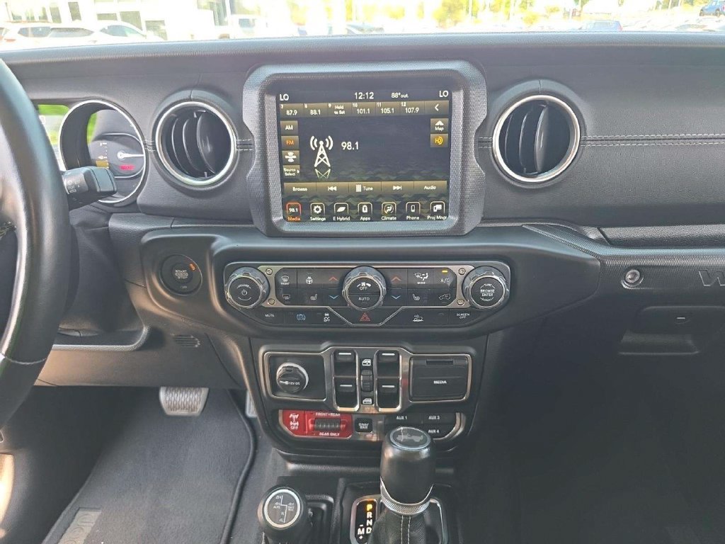 Used 2021 Jeep Wrangler Unlimited Rubicon 4xe w/ Cold Weather Group AWD/4WD image 6