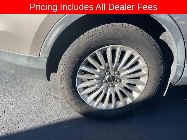 Used 2019 Lincoln Nautilus FWD image 11