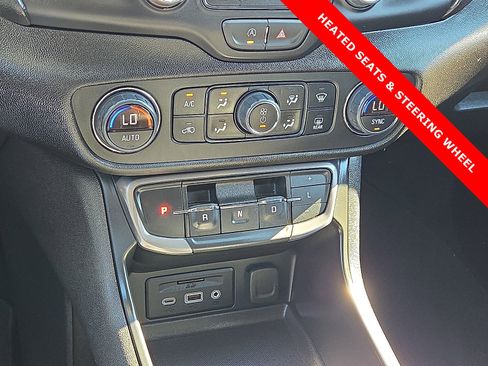 Used 2024 GMC Terrain AT4 w/ Infotainment Package II image 19