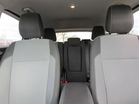 Used 2018 Ford Escape SE image 11