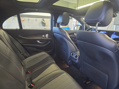 Used 2022 Mercedes-Benz E 350 Sedan image 12