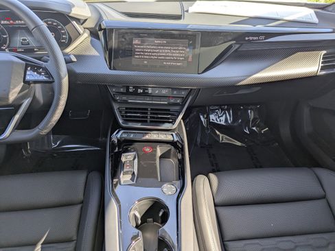 New 2026 Audi S e-tron GT Prestige image 18