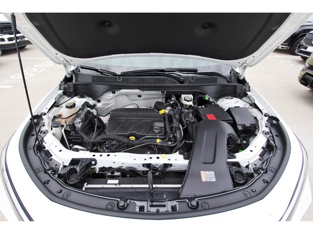 Used 2025 Buick Envista Sport Touring w/ Convenience I Package FWD image 31