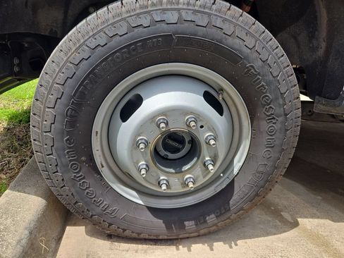 Used 2025 Ford F350 XLT AWD/4WD image 29
