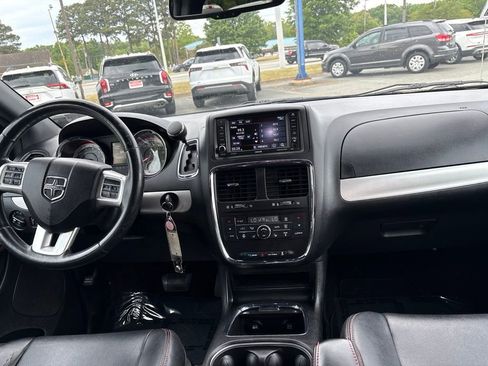 Used 2014 Dodge Grand Caravan R/T w/ Safety Sphere Group FWD image 10