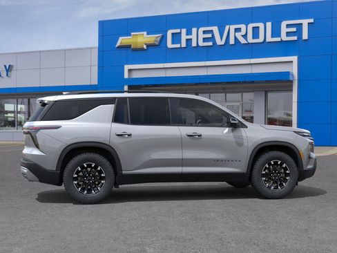 New 2026 Chevrolet Traverse Z71 w/ Enhanced Driving Package image 5