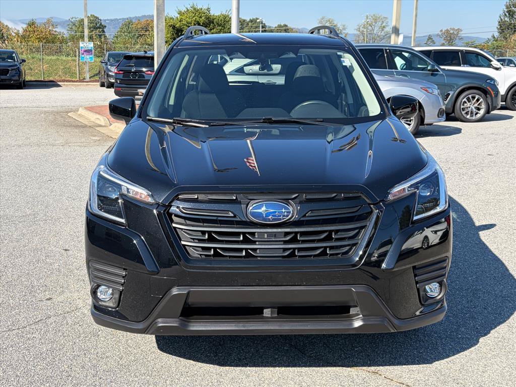 Used 2024 Subaru Forester Premium AWD/4WD image 6