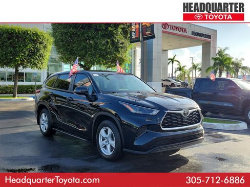 Used 2023 Toyota Highlander L FWD image 1