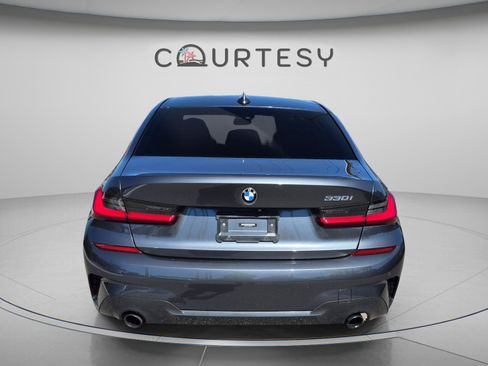 Used 2021 BMW 330i Sedan w/ M Sport Package RWD image 6