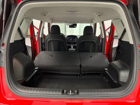 Used 2024 Kia Soul LX w/ Option Group 015 FWD image 36