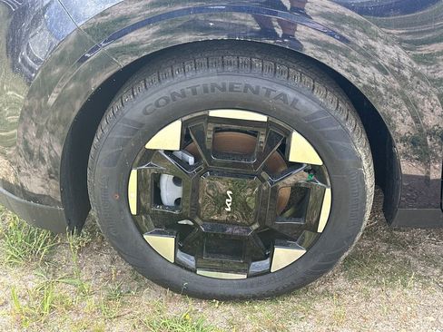 New 2026 Kia Carnival EX FWD image 11