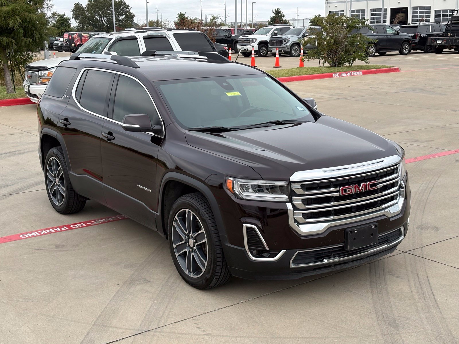Used 2020 GMC Acadia SLT FWD image 11
