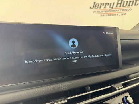 Used 2025 Hyundai Santa Cruz SEL FWD image 16
