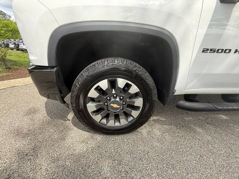 Used 2021 Chevrolet Silverado 2500 Custom w/ Custom Value Package AWD/4WD image 32