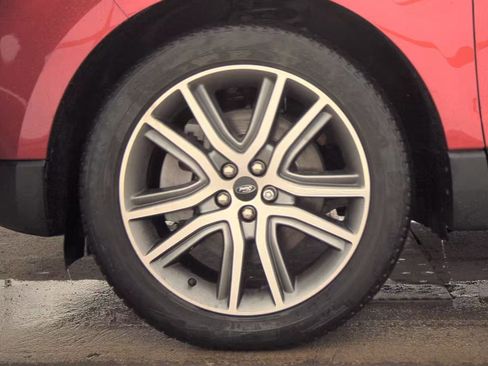 Used 2023 Ford Edge Titanium image 9