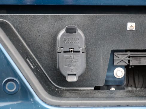 Used 2019 Chevrolet Silverado 1500 High Country w/ Technology Package image 14