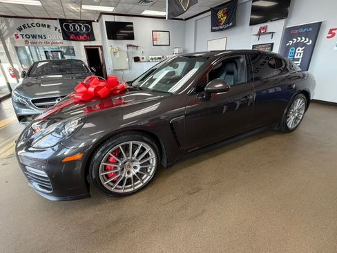 Used 2016 Porsche Panamera GTS AWD/4WD image 9