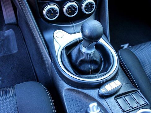 Used 2013 Nissan 370Z Coupe image 11