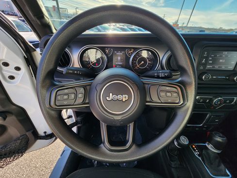 Used 2021 Jeep Wrangler Unlimited Sport image 18