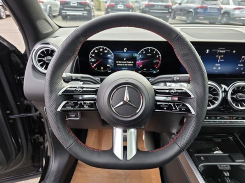 New 2026 Mercedes-Benz GLB 250 image 14