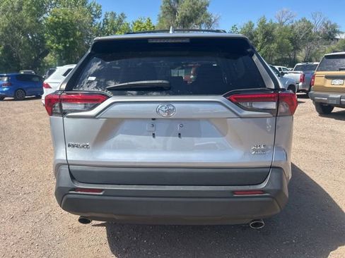 Used 2022 Toyota RAV4 XLE w/ Convenience Package AWD/4WD image 5